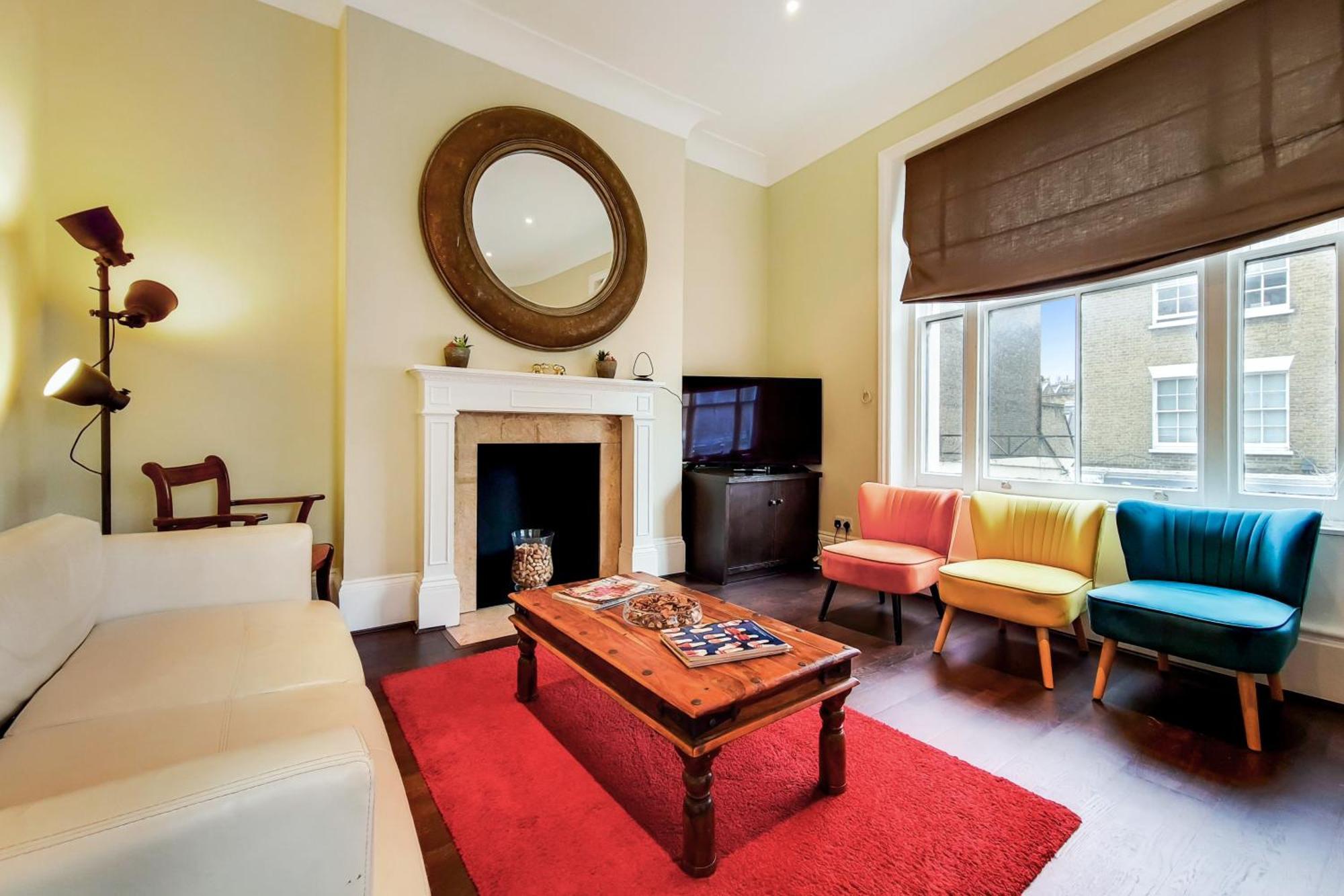 Modern And Spacious In South Kensington Londra