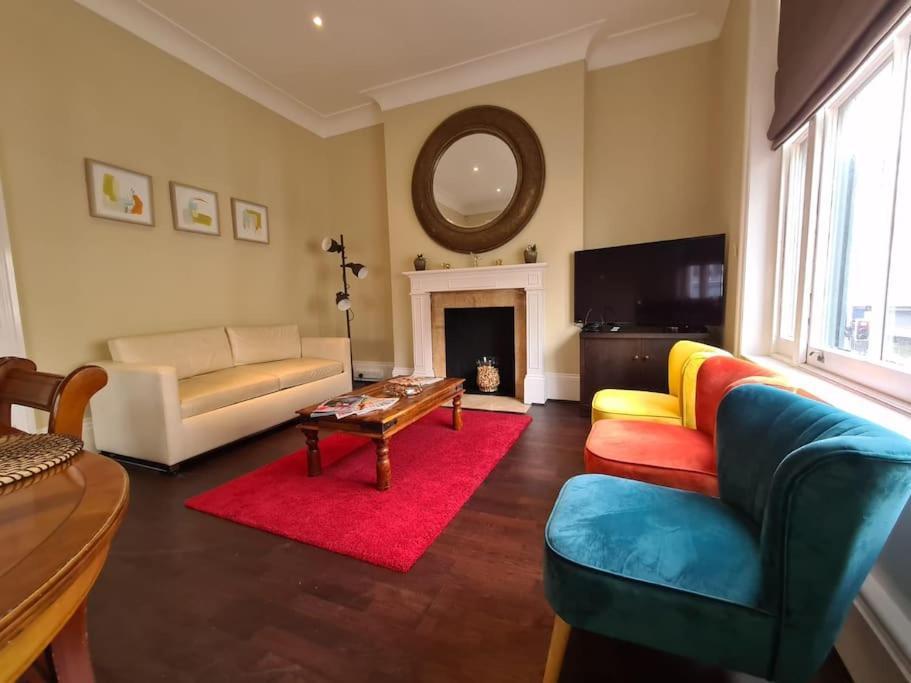 Modern And Spacious In South Kensington * Londra